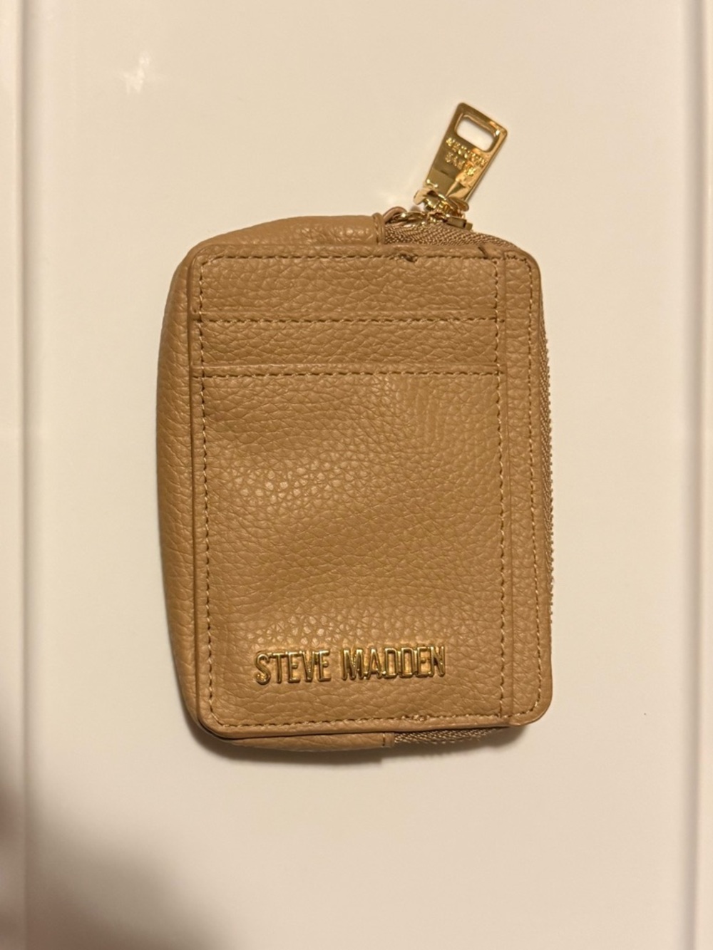Steve Madden Beige Pebbled Leather Card Wallet with Zip Coin Pocket